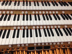 4M Clayesmore Console